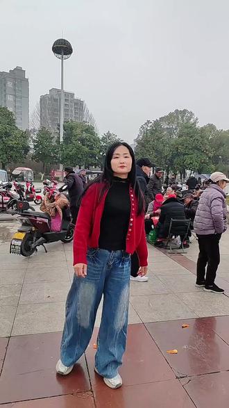 事实证明,孙大爷的舞还得孙大爷来跳。#孙大爷广场