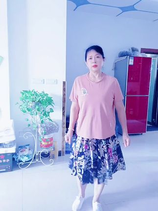 兄弟姐妹们下午好!天气凉快了又来跳一个🌹🌹🌹