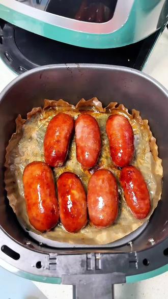 孩子喜欢吃烤肠,学会了自己在家做,吃的放心,实现烤肠自由#在家实现自制美食自由 #创作者中心 #创作灵感