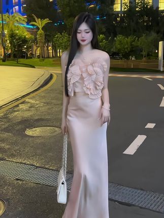 颜值不用太正 气质才是经典 #上衣 #半裙 #美出高级感