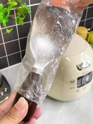 这个饭勺真是漂亮又好用,不锈钢材质,手柄是木头的,超级精致还显高级,吃饭幸福瞬间都提升了!!#饭勺 #不锈钢饭勺 #饭勺子 #盛米饭勺子 #生活好帮手