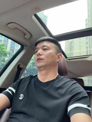伴侣真的很重要,晚一点没关系,但一定得是对的人,因为婚姻,是你这辈子唯一一次亲自选择家人的机会,能决定你婚姻是否幸福。#情感语录#遇见就是缘分 #有故事的老男人 #有故事的老男人