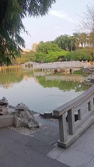 我们这辈子还能再见吗?我们一别会不会成为永远?怀念你的傻瓜和甜蜜的情话怀。#山水之间 #园林景观 #湖光山色 #公园风光