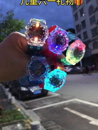 这款奥特曼发光手表,好玩又炫酷 ,孩子带上都不舍得摘下,再也不想玩手机了#儿童奥特曼玩具 #儿童玩具 #奥特曼 #儿童礼物推荐