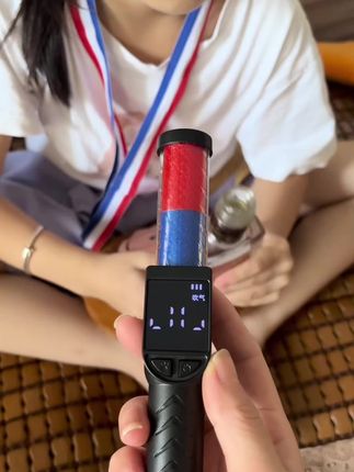 马上年底了应酬多,车上备一个叔叔同款酒精测试仪,总会用的上,无论是隔夜酒,还是少量饮酒都可以检测出来,这款防止酒驾自检仪秒出结果,让我们安心驾驶#酒精测试仪 #高精度酒精测试仪#酒精检测#开车不喝酒喝酒不开车#高性能实用工具