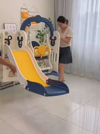 #我要上热门 宝宝天天吵着要玩滑梯,每次出去玩,脸都晒得通红,粑粑直接把 #秋千滑梯 放家里了,夏天不晒,冬天不冷,在家也能大运动 #母婴好物 #带娃好物 #室内乐园