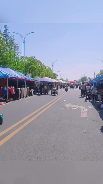 丁沟物资交流大会现场