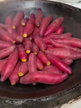 #天目山小香薯 吃一次就爱上了,又甜又糯又香,无筋无丝,口感绵密一点也不噎#小香薯 #红薯 #妈呀太香了 #优质农产品