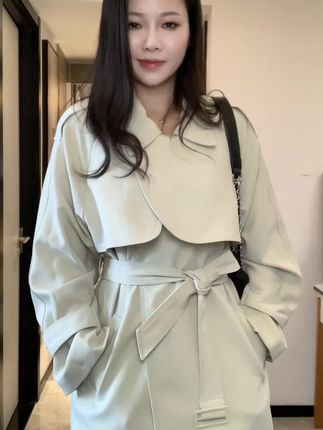 #上热门🔥 #版型超级好看显瘦 #显瘦风衣外套 #高个小个都能穿 #洋气好看的风衣外套 @DOU+小助手