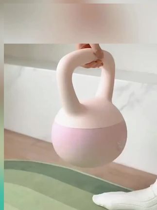 #健身软壶铃 女生居家健身塑形有它就可以,翘臀软壶铃,TPR自灌软壶铃练手臂,翘臀女士锻炼翘臀运动家用,专业力量训练健身。#运动软壶铃 #翘臀软壶铃 #壶铃练臀 #壶铃健身