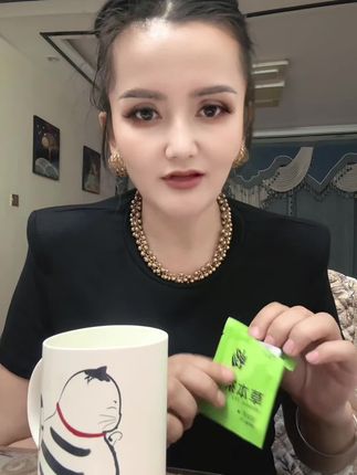 #哈萨克 #哈萨克歌曲 #哈萨克姑娘 #哈萨克语 #冬不拉 @DOU+小助手 @抖音小助手 @DOU+上热门 @抖音创作小助手 @DOU+小课堂 @抖音来客官方助推官 @DOU来跳舞 @抖音电商 @DOU有好舞台