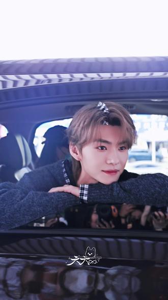 #王译磊 今日上班OOTD🎽@王译磊 #树洞恋人