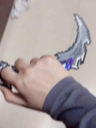 拼豆的100种玩法之道具篇
#拼豆 #无限契约 #瓦 #掠影爪刀 #拼豆图纸