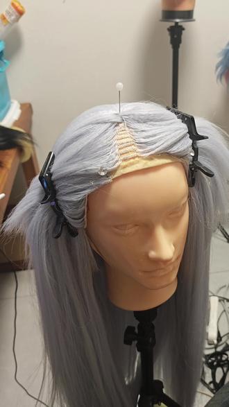 一个简单的中缝和发际线教程
#cos假发 #发际线教程#中缝#假发教程#毛娘