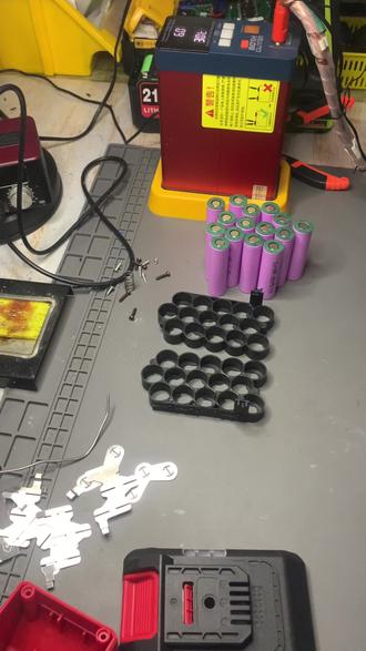 组装一块大艺A3款15节6.0Ah电池#电动工具电池 #锂电池组装 #锂电池维修