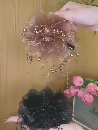 新款高级牡丹花流苏2025新款毛毛发夹后脑勺显发量鲨鱼头饰抓夹#抓夹 #头饰抓夹 #毛毛发夹