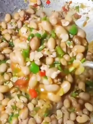 #小白豆珍珠豆 烹饪前需浸泡几个小时,用小火慢炖,炖出来软糯粉面,特别好吃。 #小白豆#珍珠豆#贵州小白豆 #珍珠豆
