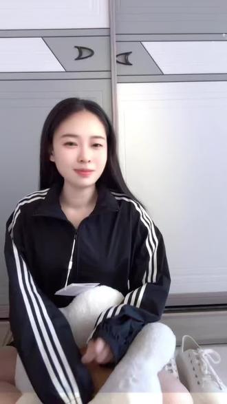 @我是丽姐 丽姐家三条杠,今天直播会加单,没有买到的姐妹,拼手速了,因为好多姐妹要回购😄#我不是丽姐 #我是丽姐 #三条杠