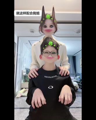 指哪打哪#小鸡摇头舞 #姐弟@^7¹7^