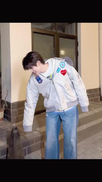 又疯一天#TOP登陆少年组合 #汽车警铃舞 #这个系列不能少