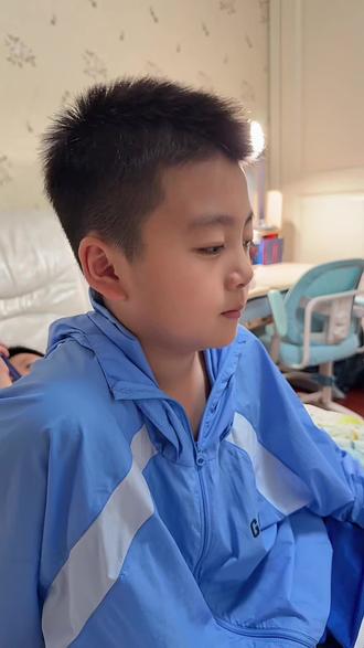 凭什么说我站不起来! #我只是摔倒了 #自信小男孩 #励志 #正能量 #真实生活分享计划