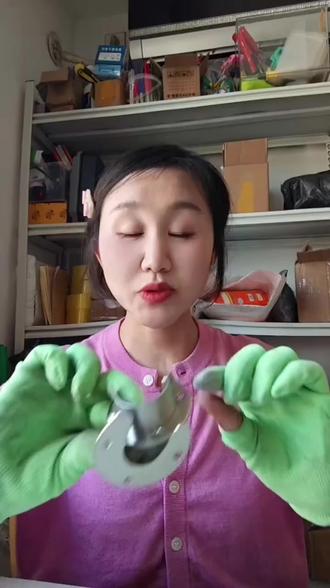 不锈钢开口法兰座,衣柜挂衣杆固定托座,晾衣杆配件#不锈钢开口法兰座 #法兰座固定器 #法兰座挂衣杆底座 #晾衣杆配件 #衣柜杆固定神器