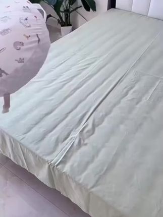 有一个斜坡枕真的很香、很多时候可以解放妈妈的双手!#人类幼崽 #产后宝妈 #斜坡枕 #母婴好物