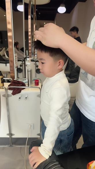 #儿童发型 人家说要帅帅的#可爱的萌娃宝宝