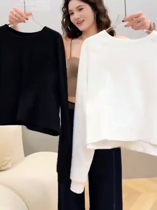 雪千羽纯色圆领蝙蝠袖长袖T恤女2025春秋新款慵懒风宽松短款上衣#休闲减龄穿搭 #百搭上衣 #强烈推荐 #慵懒风穿搭#遮肉显瘦