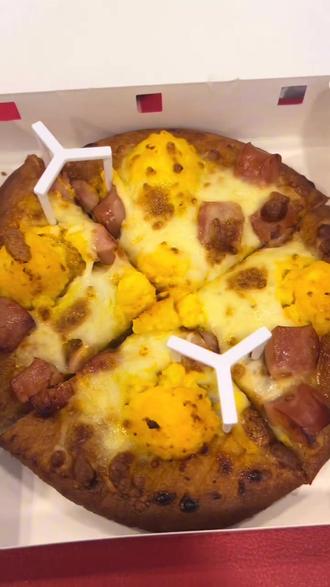 明明不饿,就是想进去
进去就点,点了就吃,吃完就开心
这就是肯德基的魔力吧
#肯德基#肯德基新品 #披萨饼 #炸鸡#快餐