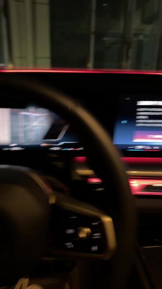 宝马最新集成 11/2025.30最强车机版本已推送,给各位提前尝鲜,升级后油门响应秒级灵敏,刹车线性不突兀,变速箱初始化后换挡丝滑到惊艳,方向盘手感不变,全是实用功能优化(个人体验,仅供参考)。#宝马最新车机系统版本 #宝马最强系统版本 #宝马车机最新版本 #宝马升级车机 #宝马