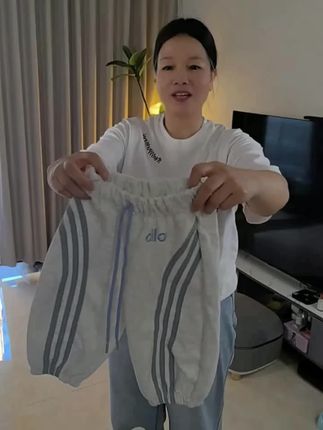 A类品质、满满棉质感,软乎乎巨舒服,做工细节更是远超价位!#面料柔软舒适 #高品质童装 #休闲穿搭 #童装 #潮童必备