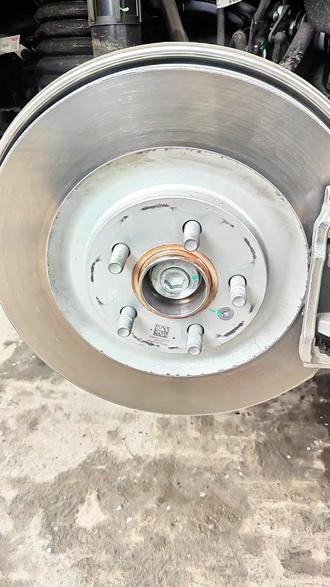 小米YU7补胎的正确打开方式!#小米汽车 #补胎 #小米YU7 #永乐镇 #永乐镇党博汽修厂