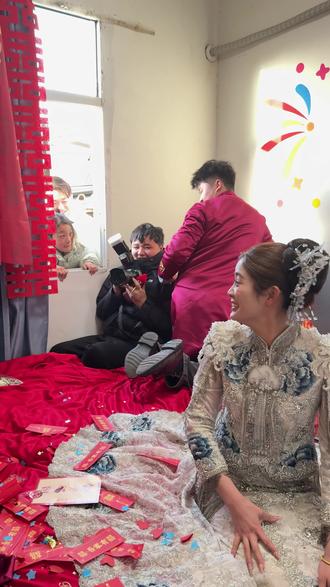 网上的事情真的是真的,婚鞋在摄影师手里真看不见🙈#藏婚鞋 #摄影师藏婚鞋