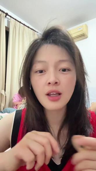 卡骆驰的鞋花牢固,但是太难蹿了,你们有啥小技巧吗?#卡骆驰鞋花 #鞋花 #卡骆驰#卡骆驰洞洞鞋