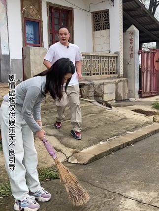 这就是现代和古代,晚上有电跟没电的区别(请勿限流)#搞笑夫妻 #一定要看到结尾