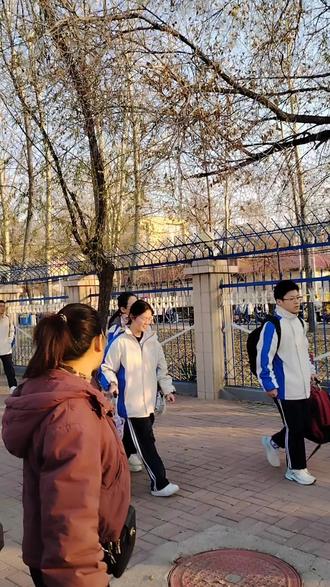 泊一中高三学生24小时放假进行时#