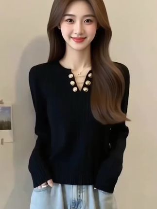 V领百搭针织衫 #早秋各式各样的平价上衣分享 #秋冬基础款打底合集 #早秋黑白灰穿搭测评 #秋冬穿搭新鲜感在线 #晒晒我的秋日穿搭