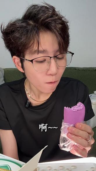 这个娜塔莎太丑了#美食 #娜塔莎 #巧克力 #奇葩糖果 #美食分享