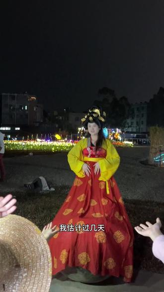 双旦遛娃新地标快带宝贝来打卡吧!#冬日玩乐指南 #亲子游玩好去处 #跨年倒计时 #灯会打卡地#家庭出游