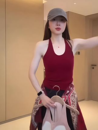 #健身女孩穿搭 #内搭外穿都好看 #运动美背 #健身穿搭 #吊带背心