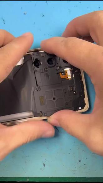 华为手机摔裂别慌!速森店师傅一小时快修,换屏幕总成和外屏,送钢化膜,150元搞定,质保一年,安卓苹果都能修,速抢! #我的真爱 #数码科技 #手机维修换屏 #如何知道面容是否损坏 #手机配件