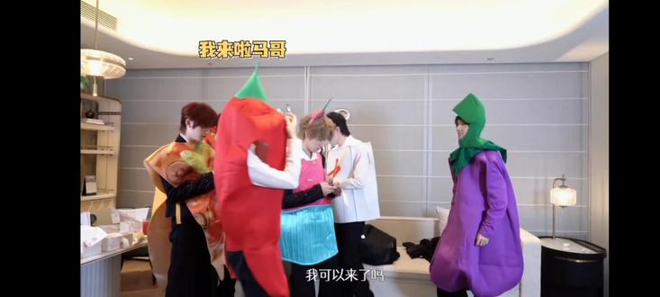 马嘉祺23岁生日篇(八)
贺峻霖读信㊗️马嘉祺生日快乐!!!