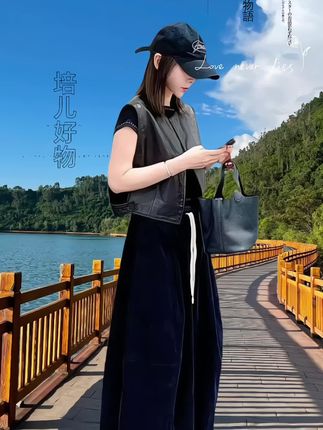 #早秋穿搭三分钟出门不是梦#秋日户外就穿琥珀系#森系少女感穿搭#早秋贵气感穿搭#早秋冷冽又随性的气质穿搭