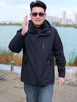 别问老爸要不要,直接买回家。#中老年男装 #中老年服装 #冲锋衣 #简单大气