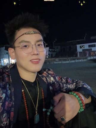 召集相同兴趣爱好的朋友啦,⬇️下方集合!#原创视频 #文玩爱好者 #九华山风景区