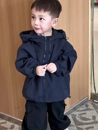 #男童外套 #儿童外套 #冲锋衣外套 #冲锋衣 #阳光男孩