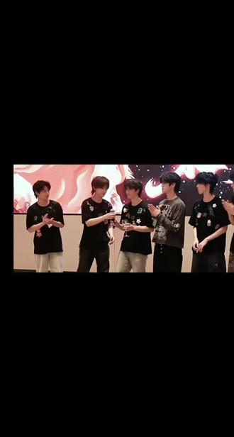 这个恩仔又想到啥了#一番嫂 #穆祉丞 #橹穆 #祝你星途璀璨 #新音