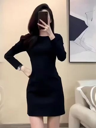 品瘦连衣裙小黑裙秋装女2025高级感穿搭小个 子垂坠感春秋黑色裙子#时尚休闲穿搭