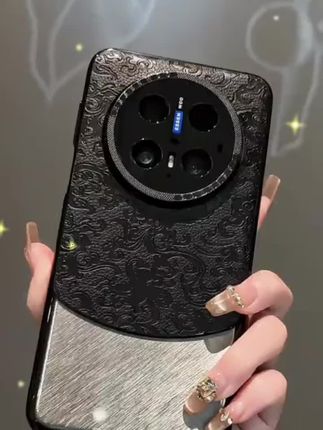 霸气十足的龙纹压花~上手简直太棒了!有颜值还有保护性#华为手机壳 #手机壳推荐 #华为mate70 #mate70 #华为mate70pro